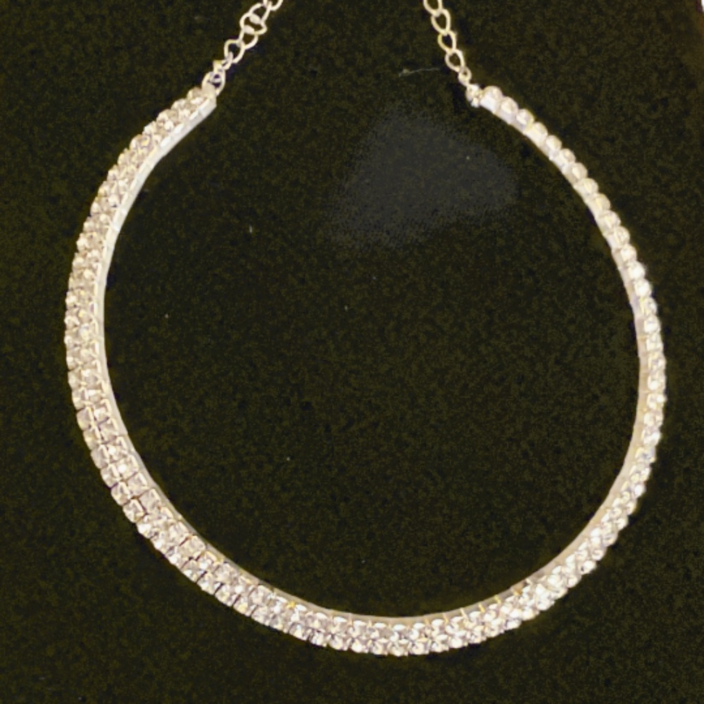 Jax and Fox Crystal Choker - Picture 7 of 7